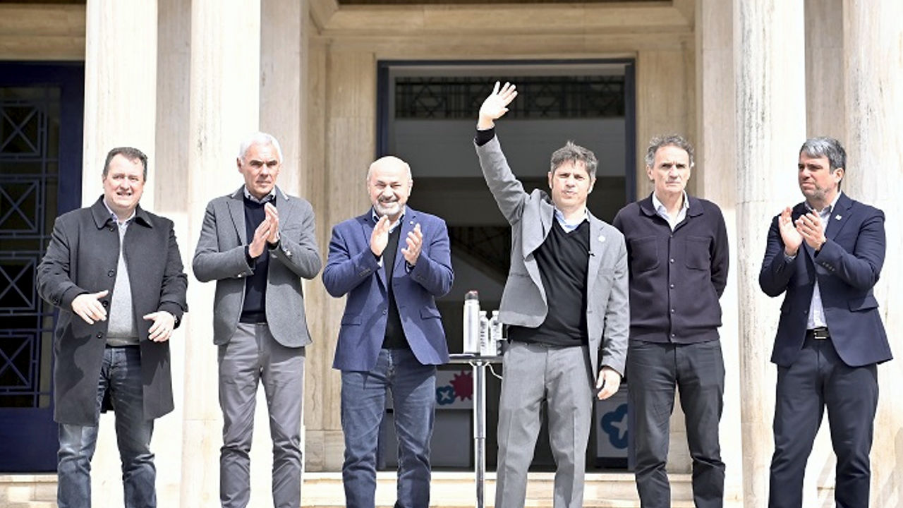 KICILLOF INAUGURÓ LA PRIMERA PLANTA EMBOTELLADORA DE AGUAS BONAERENSES